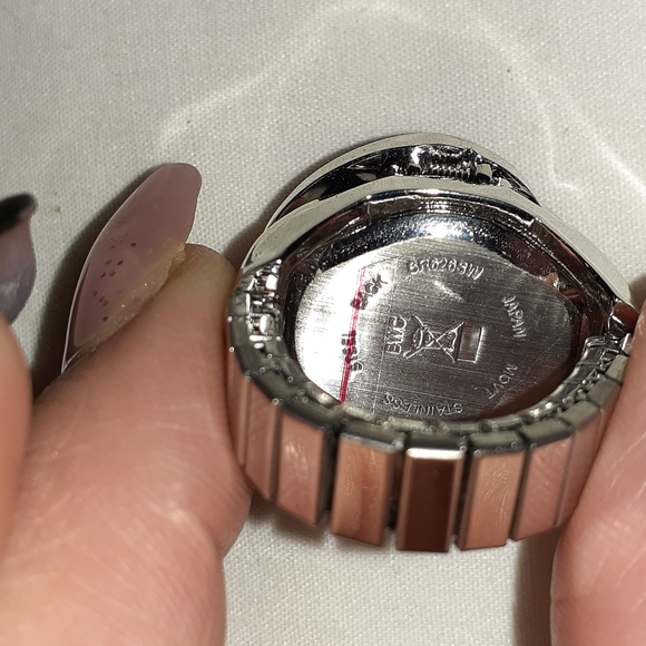 Spring Fling lady bug watch ring - Picture 4 of 5